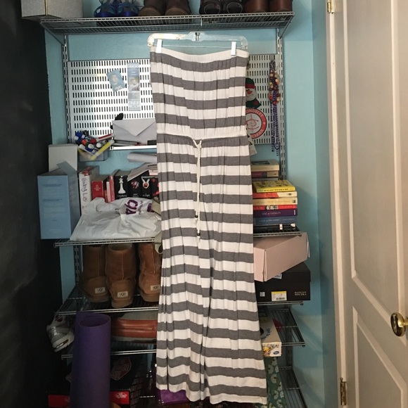 Gap Gray and White maxi dress