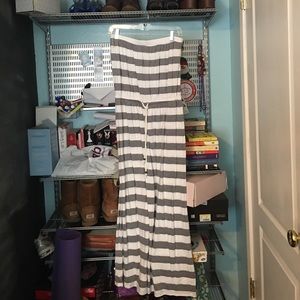 Gap Gray and White maxi dress