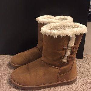 Girls boots