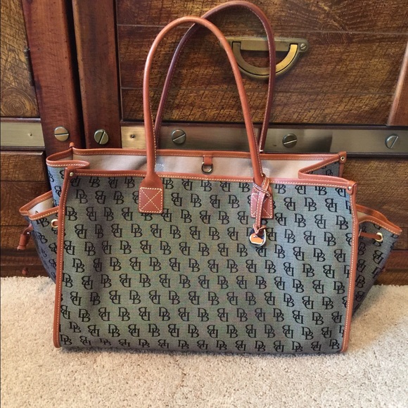Dooney and Bourke Very Large Tote