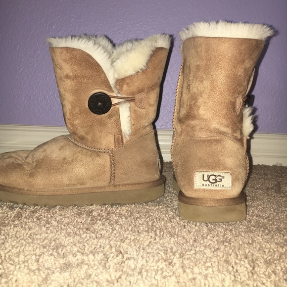 Used Uggs! - image 3