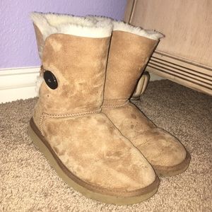 Used UGGs!