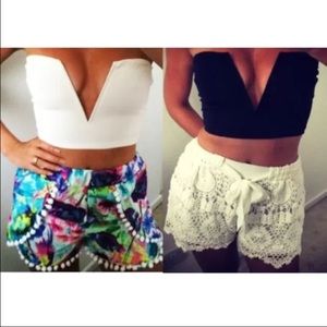 Black v neck crop top