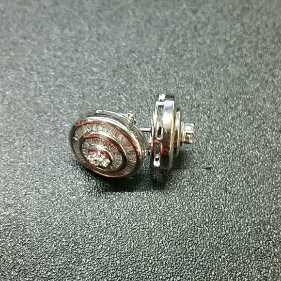 10k White Gold 1.00ct Diamond Stud Earrings