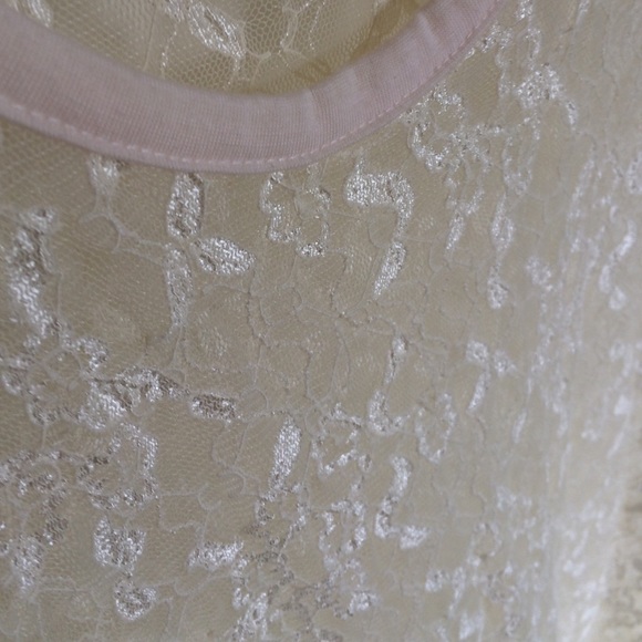 Lacy tank top - Picture 3 of 3