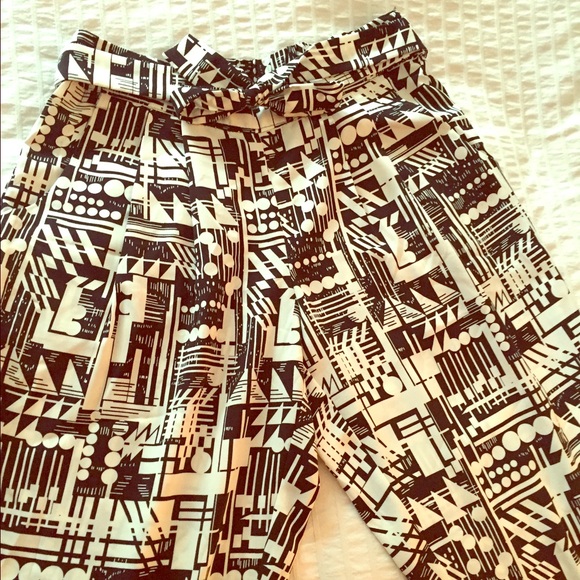 Forever 21 tribal print crop pant with bow