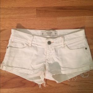 Abercrombie and Fitch white short shorts