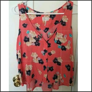 Red/pink, floral top