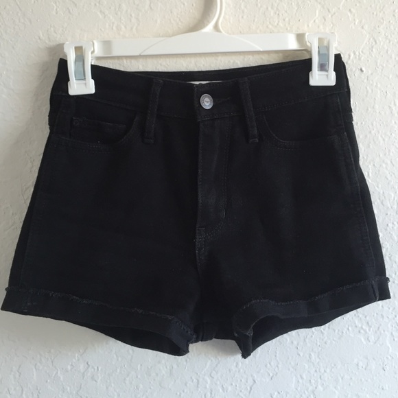 Black Highwaisted Shorts