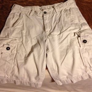 Men's American Eagle Outfitters cargo shorts