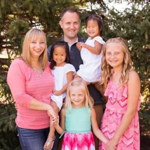 Meet your Posher, Lori