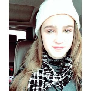 Meet your Posher, Lily