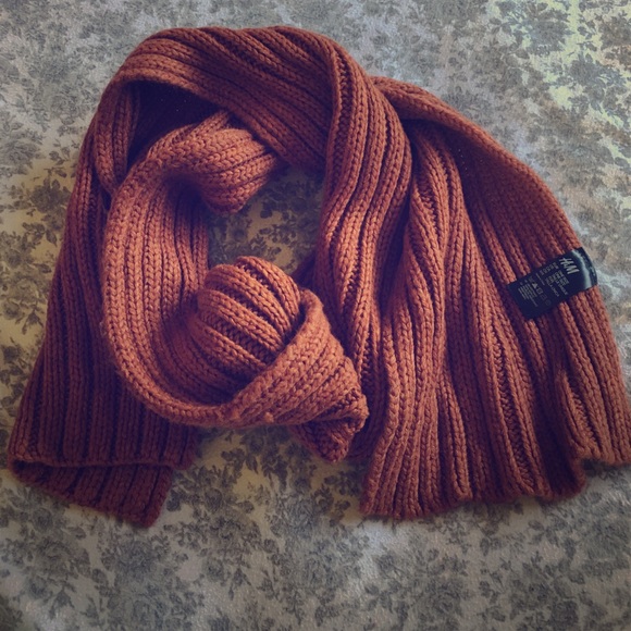 H & M Scarf