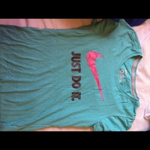 Nike Tee. Medium.