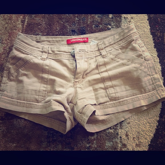 Khaki shorts - Picture 1 of 1