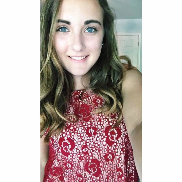 Meet your Posher, Amanda - Picture 1 of 1