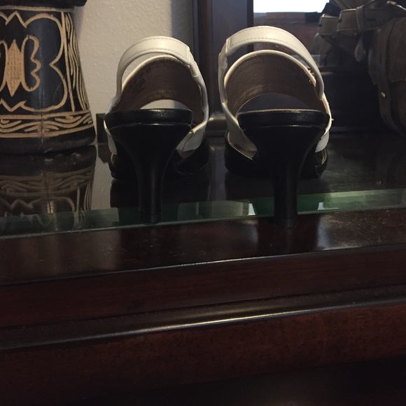 Shoes - Picture 3 of 4