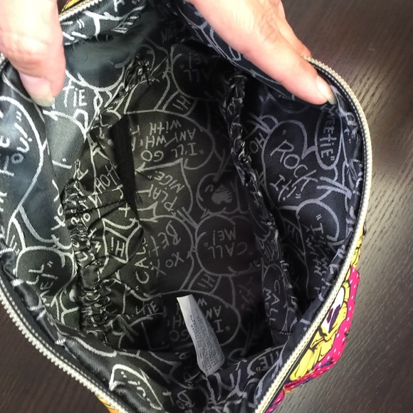 Betsey Johnson cosmetic bag - Picture 3 of 4