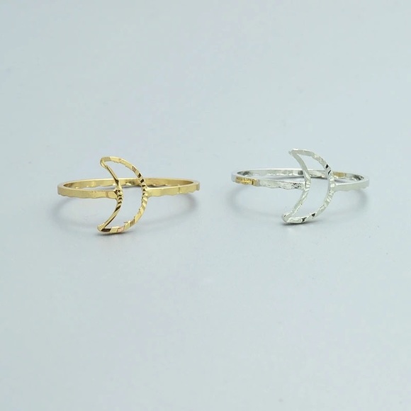 🌟SALE🌟💟Silver Hollow Moon Ring💟 - Picture 2 of 3