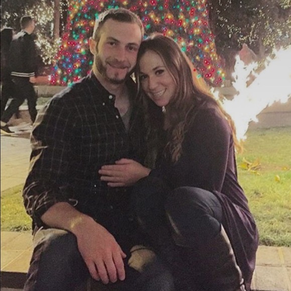 Meet your Posher, Jennifer - Picture 2 of 3