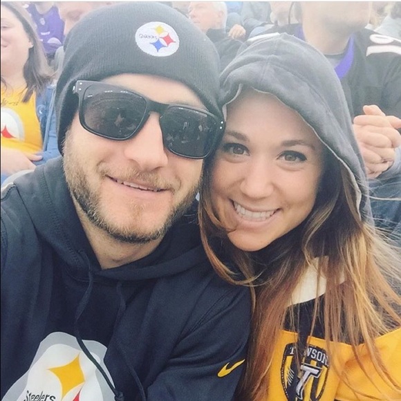 Meet your Posher, Jennifer - Picture 3 of 3