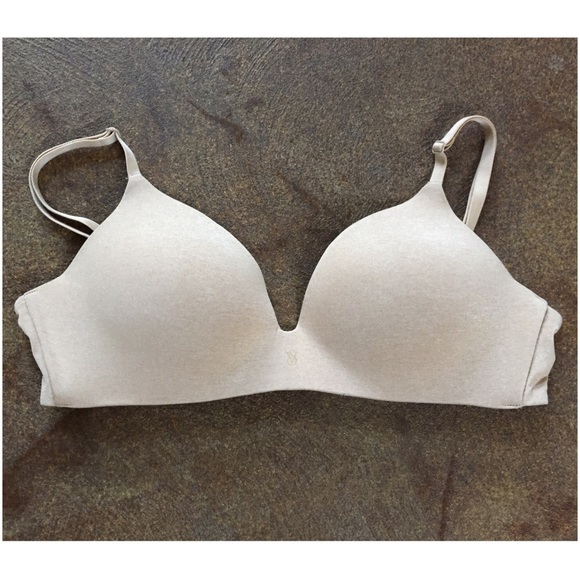 Victoria's Secret Wireless Sexy Bra 34C Nude