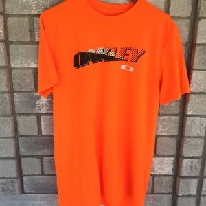 Oakley men's tee