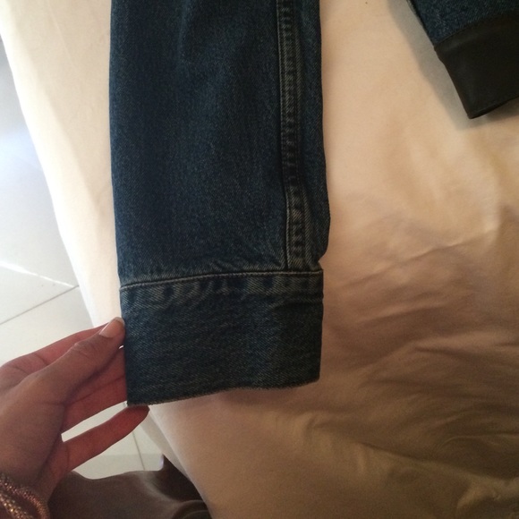 Jean jacket with leather trim - Picture 3 of 4