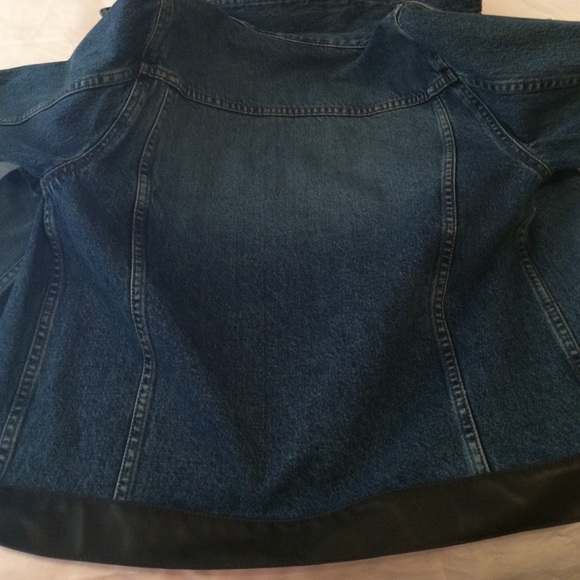 Jean jacket with leather trim - Picture 4 of 4