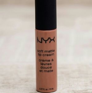 Nye " Abu Dhabi" Soft matte lip cream