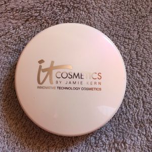IT Cosmetics Celebration Foundation