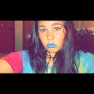 Meet your Posher, Hayley