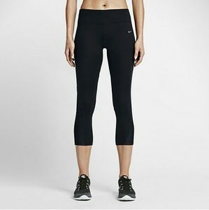 Nike Training Crop Tight Fit Black Leggings NWT