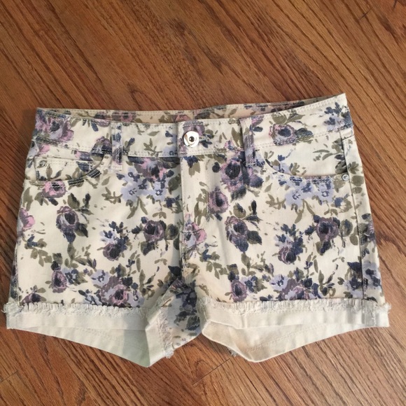 DL1961 Premium Denim Floral Stella Shorts