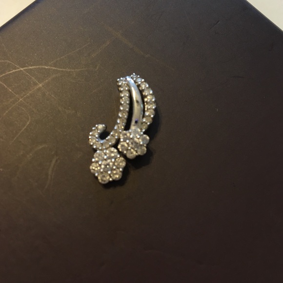 14K White Gold and Diamond Flower Pendant