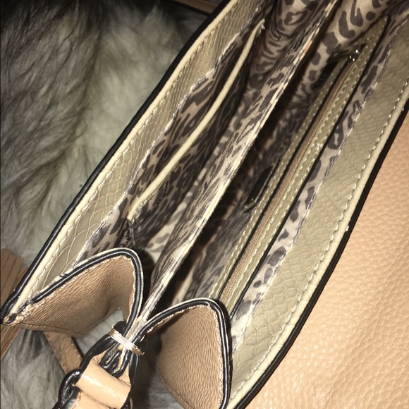 Khaki Guess leather fringe shoulder bag - Picture 2 of 3
