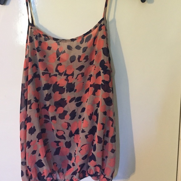 Printed Fashion Tank - Picture 3 of 3