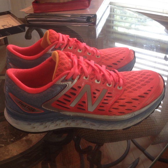 Women's New Balance 1080 - Picture 4 of 4
