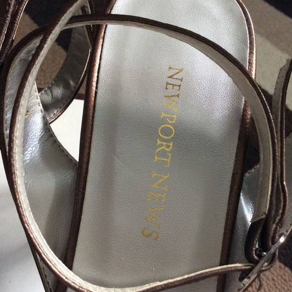 NEW👠 Womans High Heals (Copper colored) 9B - Picture 4 of 4