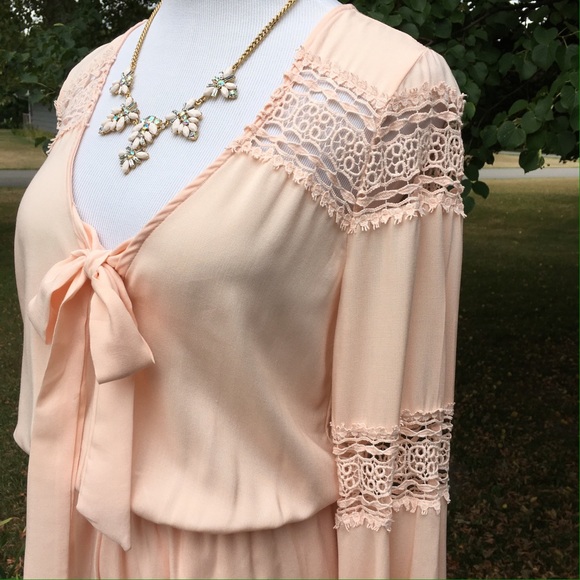 Crochet Detail Romper - Picture 3 of 4