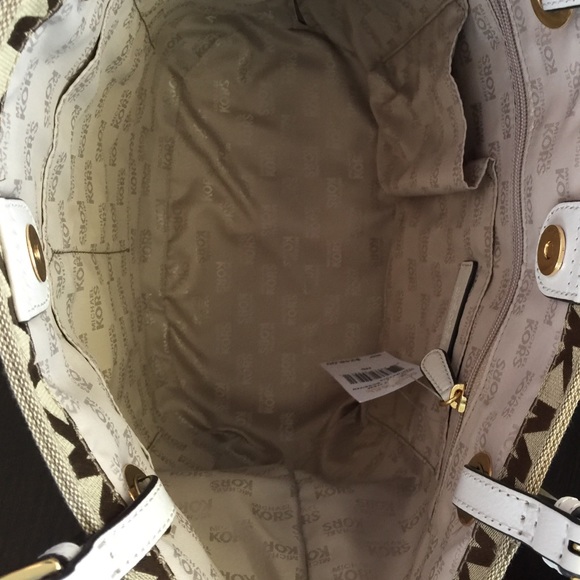 SPECIAL Michael Kors Jet Set MD Tote - Picture 3 of 4