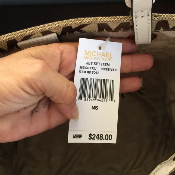 SPECIAL Michael Kors Jet Set MD Tote - Picture 4 of 4