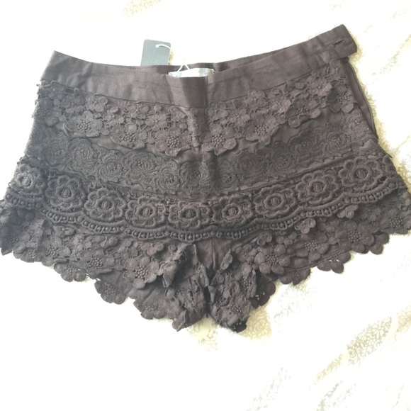 Beautiful Laced brown short
