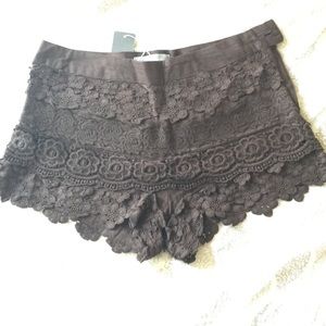 Beautiful Laced brown short