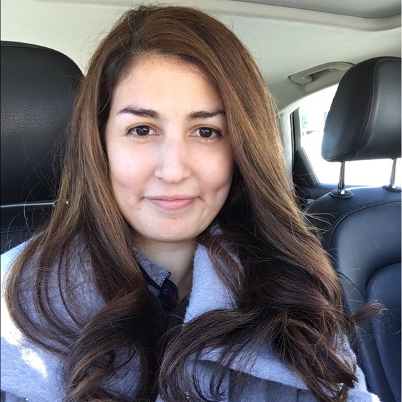 Meet your Posher, Olivia - Picture 2 of 4