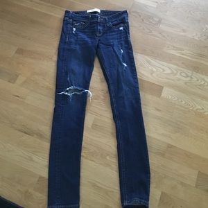 Hollister Ripped Jeans (Size 1R)