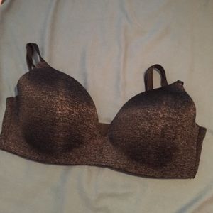 Victoria's Secret no wire bra never worn!