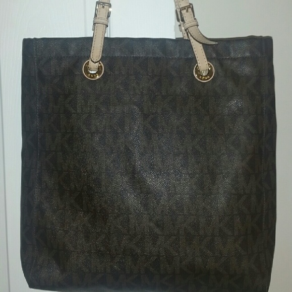 🚫SOLD🚫Michael Kors Large Brown Tote Handbag - Picture 3 of 4