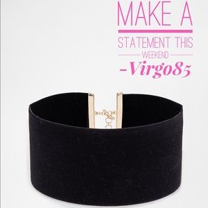 Black choker