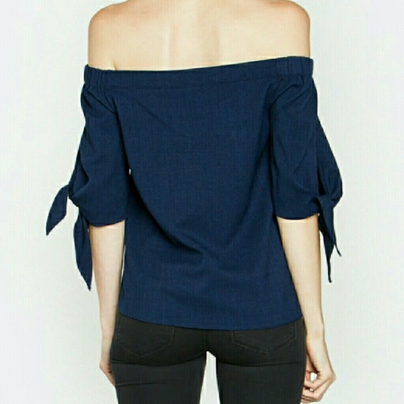🌻 Chic Off Shoulder Navy Top - Picture 3 of 5
